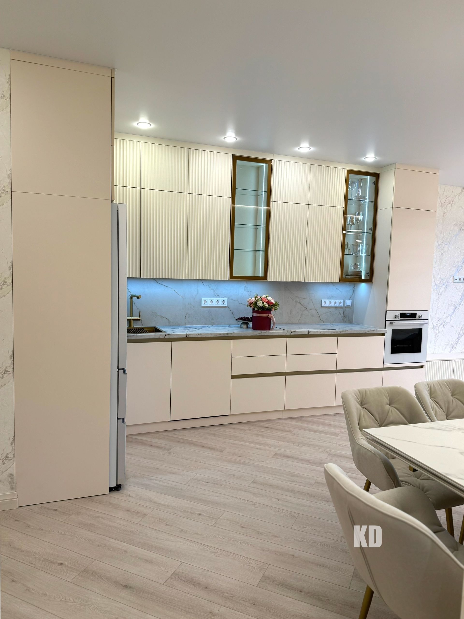 Кухня Precision Cabinetry Кухня Precision Cabinetry
